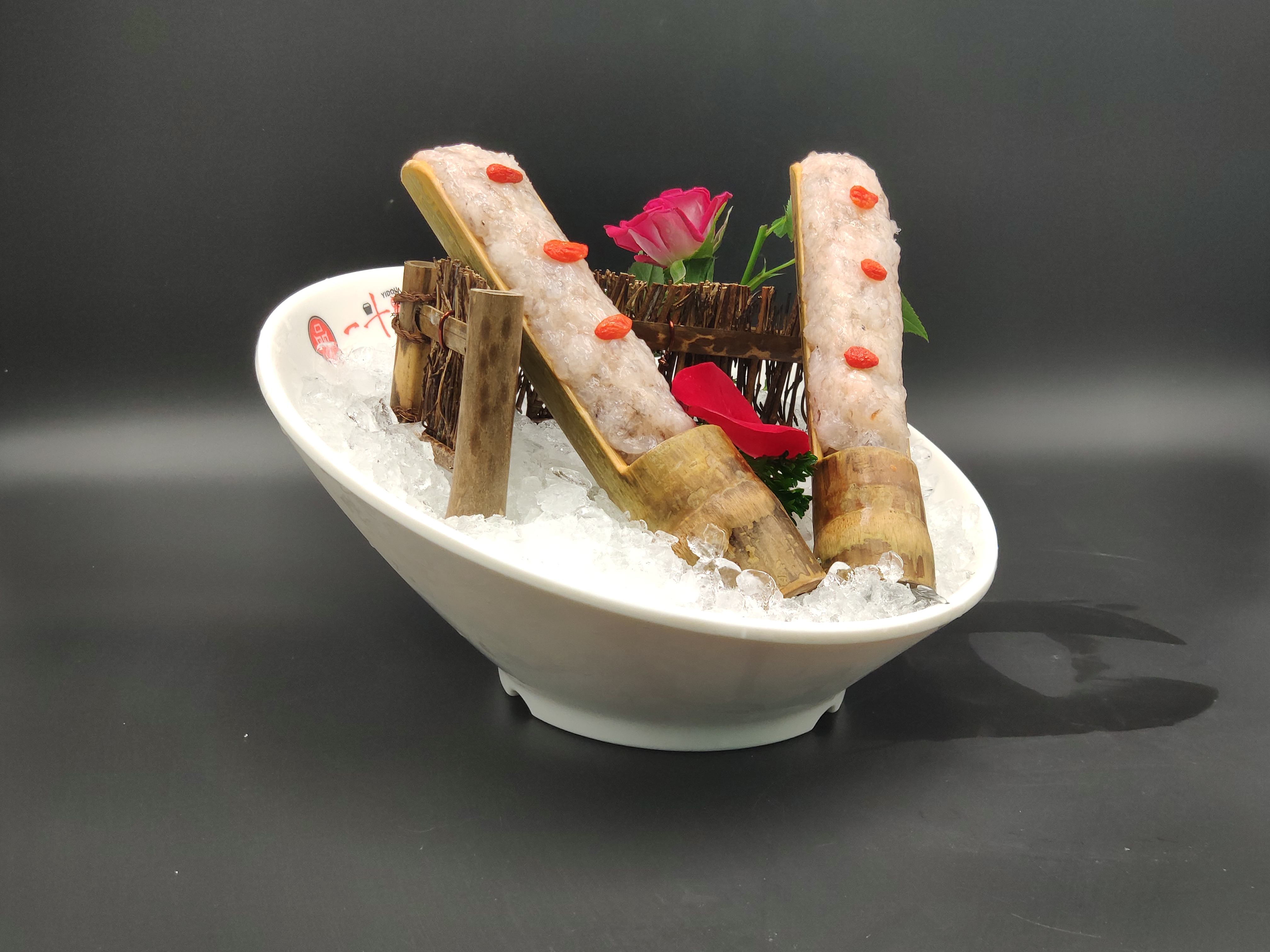 手工竹筒鲜虾滑