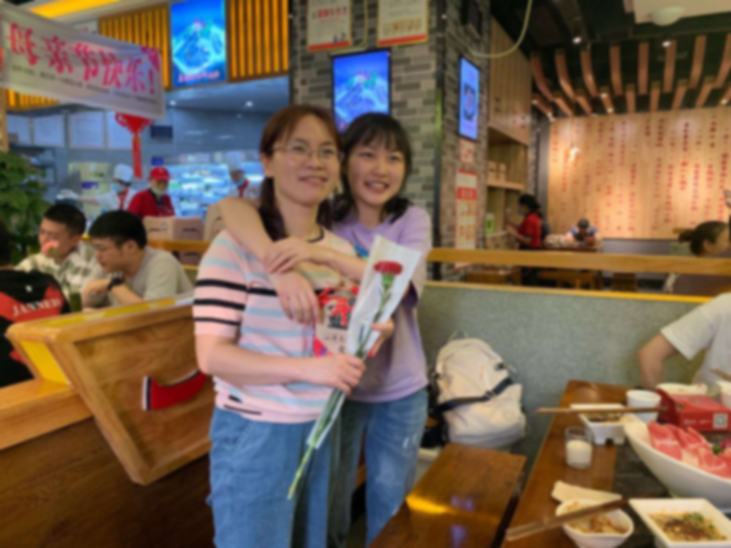 千名母亲收获子女真情表白 ——一斗老火锅献礼母亲节