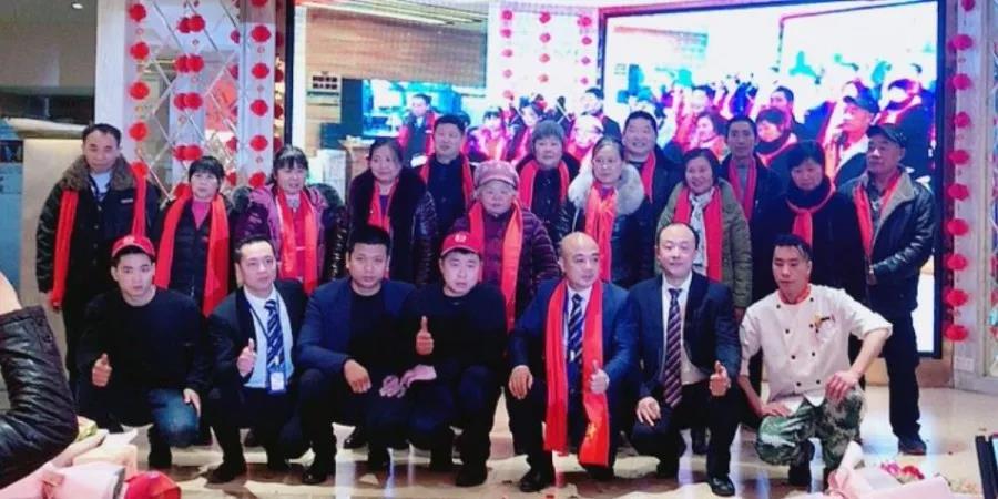 重庆一斗老火锅 不断传递着的温情