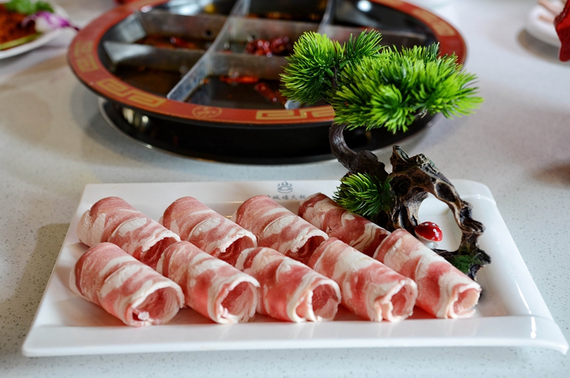 火锅加盟连锁店哪家好 一斗老火锅好经营吗
